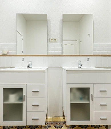 Modern Bathroom with Double Vanity and Sleek Cabinets Refacing
